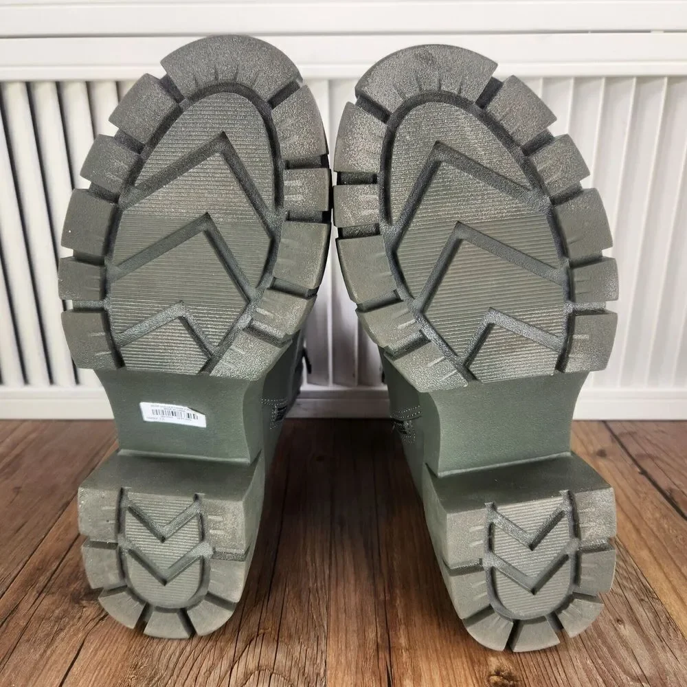 Torrid Chunky Boots Womens Sz 7.5WW Wide Olive Green Rubber Ankle Zip Up Booties